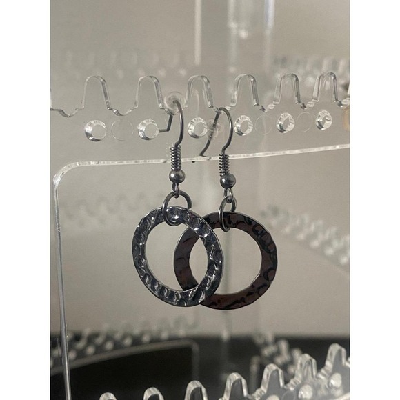 Metallic earrings - Picture 1 of 5